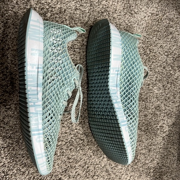 Nobull woman’s sneakers size 8.5 - Picture 5 of 7